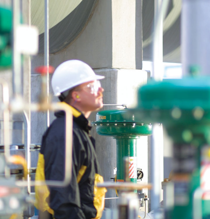 azur oil-industrial-plant-management-1